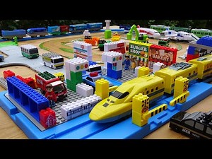 Plarail Train ☆ Vehicle Block Town and Railroad Crossing Course