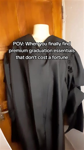 🎓 YOUR GRADUATION, YOUR MOMENT – LOOK THE PART! ✨ Everything you need for the perfect graduation look — available online at The Grad Store. 📜 Certificate Holder – Only R180 💇‍♀️ Premium Wigs – Be photo-ready for your big day 🎓 Full Graduation Set (Gown, Cap & Hood) – Just R1300 No stress. No last-minute searching. Get everything you need in one place and walk across the stage with confidence. 🎉 ⚡ Limited stock available – once it’s gone, you’ll have to wait for the next batch! 🛒 Order here