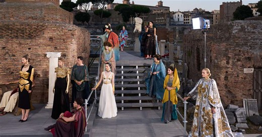 Alta Moda: Dolce & Gabbana celebra história e ruínas de Roma