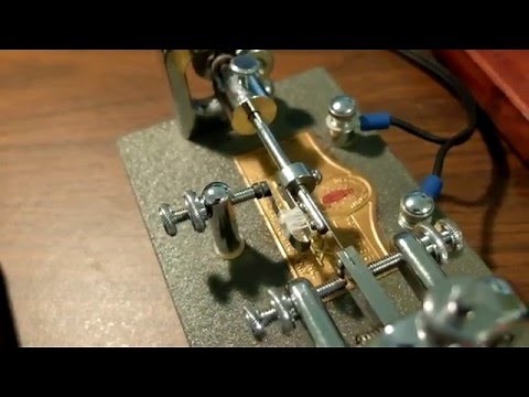 Vibroplex Bug Practice -- watch your DAH's