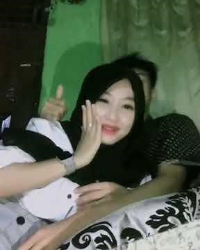 mesum sama pacar dulu , biar pada pengen