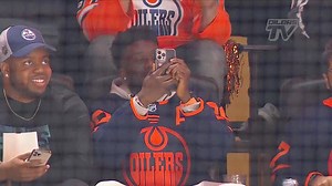 "The fans are truly amazing & I had to come see it for myself." What a game to have Canada Soccer icon Alphonso Davies back in his hometown as he was in the house & treated to an electric 4-1 #Oilers playoff victory on Sunday night! | Edmonton Oilers