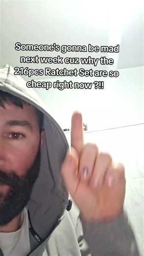 Someone's gonna be mad next week cuz why the 216pcs Ratchet Set are so cheap right now ?!! 😳