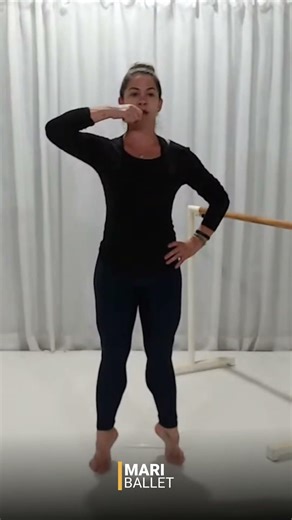 Improve Your Axis in Ballet with This Golden Tip! 💃💡