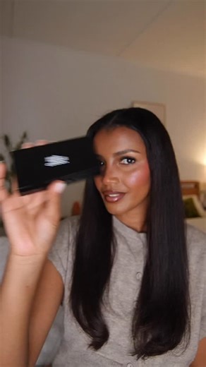 More than grey coverage! The Dark Brown Root Smudge conceals regrowth and subtly builds a thicker-looking hairline for sleek, slick-back styles. Simple, precise and made for at-home or on-the-go touch-ups. | Josh Wood Colour