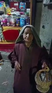1.6K views · 22 reactions | #Very_urgent #Afsoos #Kashmir 凉凉 Ya Allah Reham Farma aisi Auladdo pe  This old lady is at Mukhdoom sahib Bachi Darwaza Srinagar, kindly help us to trace her family 6005808101  | News Nation Kashmir | Facebook