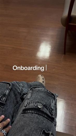 I completed my interview back in December , got my offer, negotiated 😮‍💨🤑, and accepted the position!!! I don’t play about me and God don’t play about Us! Cause my kids and I are going in the right direction! New levels, more money, and 🔜 to start new goals!!! #onboarding #hospitalcna #cnajourney #healthcare #cna