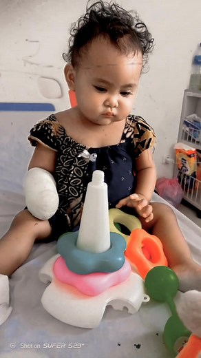 1.2M views · 4.3K reactions | Sejak tanggal 16 April 2025 di IGD RSUD bima dunia ku hancur dsaat dokter mengucapkan ' Siapkan ruang operasi CITO "  | Marliana Marliana | Facebook