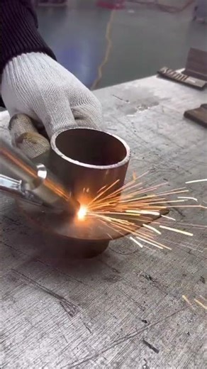 #Handheld Laser Welding Machine: Automatic wire feeding, simple operation, full weld seam with one