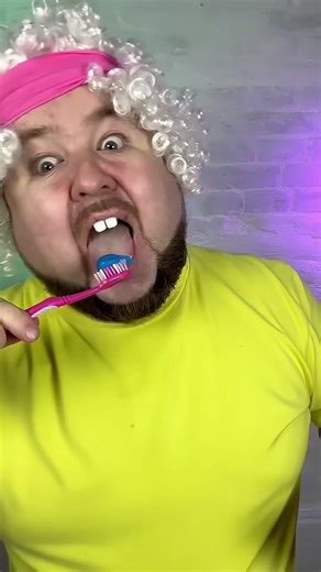 How to use toothpaste 👅🦷 #shorts #comedy #funny #