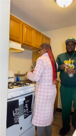 She still looking for it 😂 | Vcfe