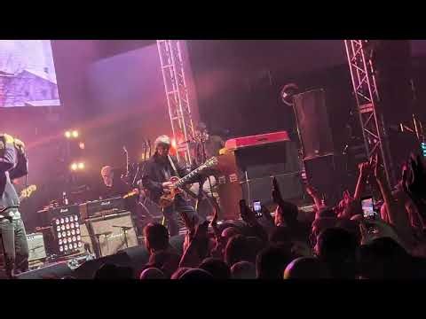 The Charlatans just when you're thinking things over. O2 Academy Leeds 6/12/2025