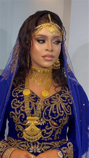 Darasa la Makeup: Jifunze Mbinu za Urembo