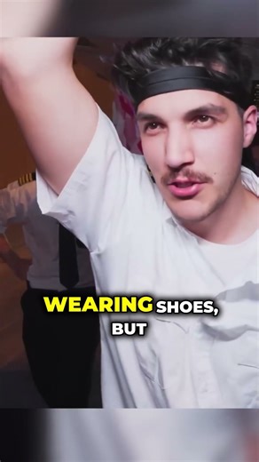 Marathon runners vs. a moving JET! You won't believe the chaos of this aviation challenge. ✈️