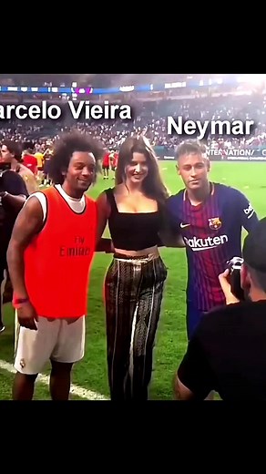 Neymar Supermodel Photo: Mesmerizing Eyes