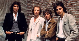 DIRE STRAITS