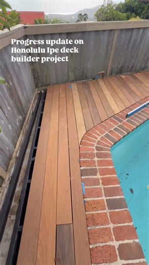 Hawaii Deck Builders on Instagram: "Deck in progress — here are a few of the small details that make a big difference as Oahu’s premium deck builder Before we install deck boards, we set string lines across the deck. This helps guide both layout and fastener placement so everything stays clean and consistent. 🔹 What are string lines used for? String lines are stretched across the deck to create straight reference lines. We use them to keep our screws aligned from board to board. 🔹 Why does scr