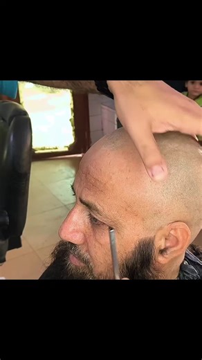 ASMR relaxing sound dandruff remove Head shave tutorial..#shaveitoff #shave #headshave #barber #asmr