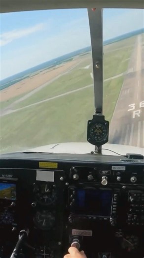 Learning to fly series - short approach #shorts
