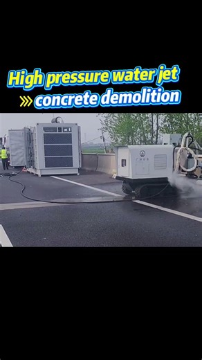 High pressure water jet concrete demolition #hydroblasting #hydrojetting