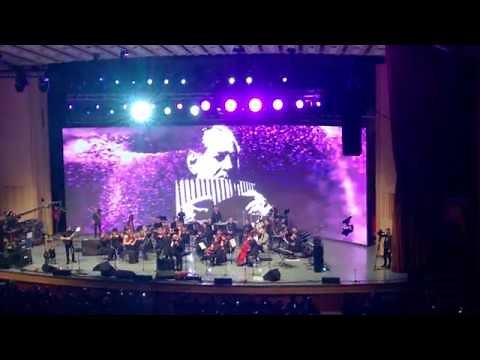 Gheorghe Zamfir - The Master of the Pan Flute, live from Bucharest