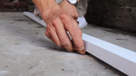 Aquarium Design - How to Use an Aquarium Air Pump (and Make It Quieter)