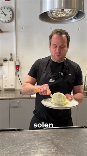 Onsdag – Vecka 12 • Kalvfärsbiffar med rödbeta och kapris, persiljesmör, skysås och potatismos • Korv Stroganoff med ris och dillpicklad gurka • Svamp Stroganoff med ris och dillpicklad gurka Som alltid ingår salladsbord, nybakat bröd, bubbelvatten samt kaffe eller te. Mer mat om du inte blir mätt. Pris 135 kr Pensionärer 120 kr efter 12.30 Lunchkort 11 luncher för 1300 kr Välkommen till Matmagasinet Landskronavägen 23