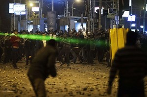 Clashes erupt at Egypt presidential palace