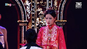 1.2M views · 25K reactions | ANH ƠI Ở LẠI - CHI PU - ZMA 2019. Là một trong những tiết mục đình đám nhất của Gala Zing Music Awards 2019, Chi Pu khiến khán giả choáng ngợp bởi sân khấu Anh Ơi Ở Lại theo concept cổ trang cung đấu, đầy drama và đề cao nữ quyền. Cùng #ZingMP3 xem lại màn biểu diễn đỉnh cao của Chi Pu trong đêm gala #ZMA2019 nha cả nhà! | Zing MP3 | Facebook