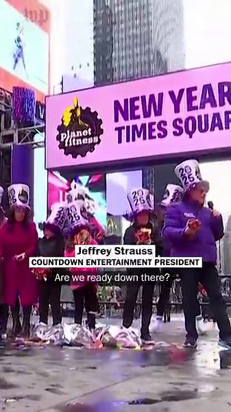 NYC crowds gather to ‘test’ confetti in Times Square