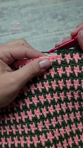 2 Color 4-Row Repeat Spike DC Crochet Stitch Pattern