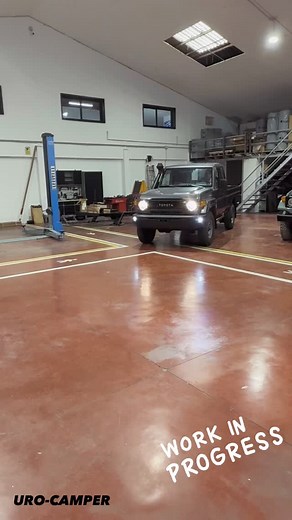 7.6K views · 236 reactions | Hoy hemos estado tomando medidas del chasis en este GRJ79 para comenzar con el diseño de una célula vivienda. Nos interesan los puntos de anclaje en dicho chasis, marcar límites para su futura carga e ir pensando dónde vamos a instalar un depósito de GLP y de aguas grises. Atentos a futuras publicaciones. #GRJ79 #GDJ79 #landcruiser70 #landcruisercamper #offroadcamper #expeditionrig #overlander | Uro-Camper | Facebook