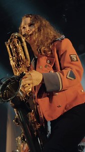 Slow Loris in Tilburg 🪩 @013poppodium #meute #technomarchingband #livetechno #jubel 📹 @steffi_retti | MEUTE