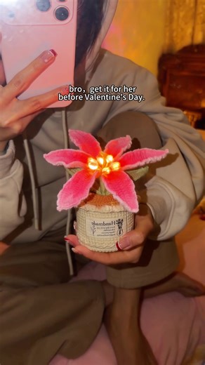 This one hits home😭Also perfect for Anniversary’s,Weddings,birthday,or Just Because 💕🎁#valentinesday #couplesgift #romanticgift #vdaygift #crochetflower