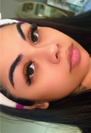 Eyelash Tutorial: Lash Clusters Application Guide