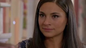 Watch Teresa Season 1 Episode 104 - Planes de Secuestro