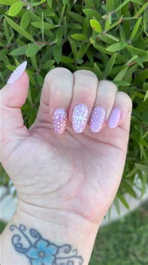 Snowflakes And Snow Nails #nailart #snow #winter #nails #shorts #short #shortvideo