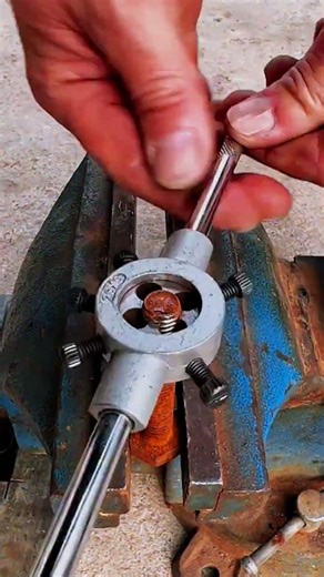 Die Tap Repair Tool 🔩 Restore Damaged Threads Easily #ThreadFix #GarageTools #Shorts