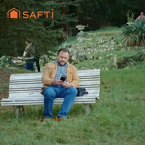 Choisissez un métier passionnant, devenez conseiller immobilier indépendant SAFTI avec : • Une formation complète sur mesure • Une rémunération attractive, jusqu’à 100% d’honoraires d’agence • Des outils digitaux performants Devenez indépendant, libre et accompagné au quotidien dans un réseau immobilier à l’esprit unique ! | SAFTI