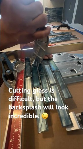 How to Cut glass tile. 😉 #shorts #kitchenrenovation #diy