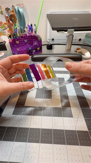 SEE THROUGH paper chains ?? #craftyideas #diy #artandcraft