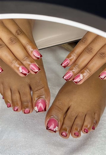 8 clients nail day ! Kindly note that we’re fully booked for the whole of December . January slots are starting to fill up! Please watch the video till the end to see nail tutorial dates! Make a P500 to book your seat. Thank you for the amazing support! Engage with the official business page! @Tebo’s nail heaven #tlokwengnailtech🇧🇼 #tebosnailheaven #tiktokbotswana🇧🇼tiktoksouthafrica🇿🇦 #christmas #nailvlog