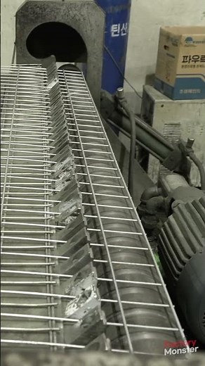 Steel Wire Mesh Fence Making Process. Amazing Machines