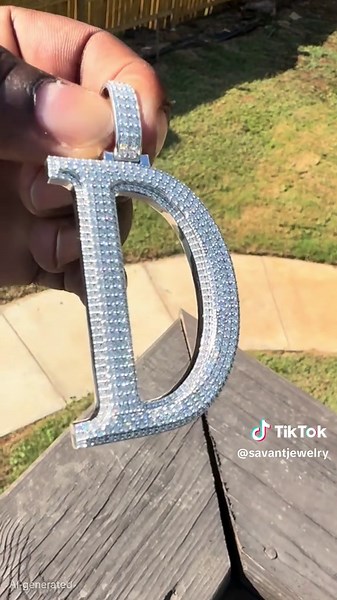 Moissanite Men's Jewelry: A Stylish Trend