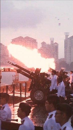 The NDP 2026 🇸🇬 Presidential Gun Salute (PGS), by ‪@OurSingaporeArmy‬'s 35 SCE and 23 SA.