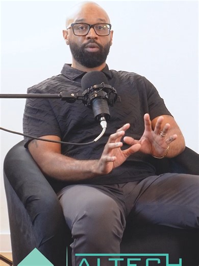 Don’t Build SAP Training Backwards (Start With This Instead) In fast-paced environments like warehouses, distribution centers, and manufacturing floors, some employees are expected to wear every hat at once: wave release, picking, packing, loading, transportation planning… you name it. But real training success doesn’t come from setting expectations that everything must be mastered NOW. It comes from FOCUS. Click the link in bio to ▶️Watch The Full Episode Now 🔥 🔑 Here’s how we ensure Go-Live