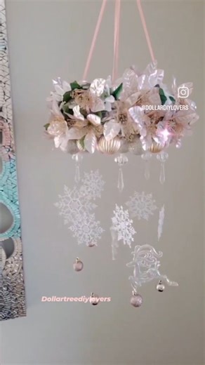 ✨️❄️🦌Hi friends! Would you like to see the step-by-step tutorial of this project again? 🤔 Drop a ❄️ if you are interested ✨️ I made this beautiful Christmas Chandelier last Christmas with almost all materials from @dollartree 🎄 | Dollardiylovers