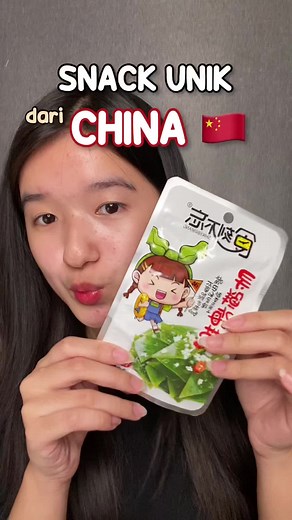 Replying to @wht do u think #ViviNyobain snack unik dari china lagiii 🙆‍♀️✨ #snackunik #snackviral #gayaditiktok