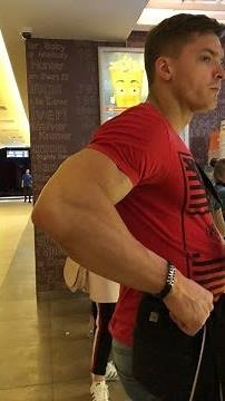 GAY SPY, MUSCLE, BODYBUILDER