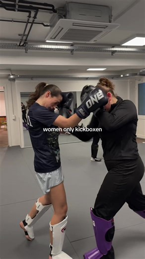 dieser kurs ist für Fortgeschrittene und alle Wertkämpferinnen #k1 #womenonly #kickboxing #womenonly #girls
